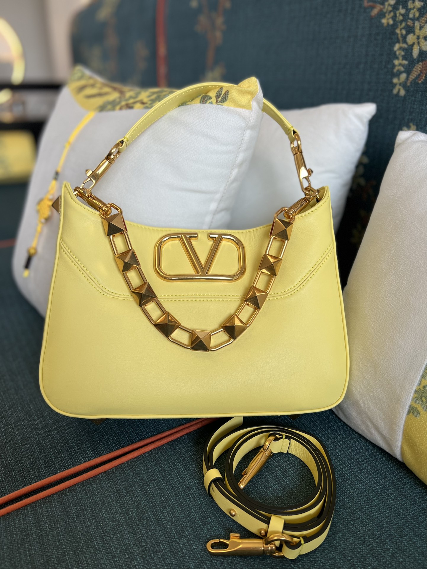 VALENTINO Stud Sign VLOGO Leather Shoulder Bag Wisteria YELLOW