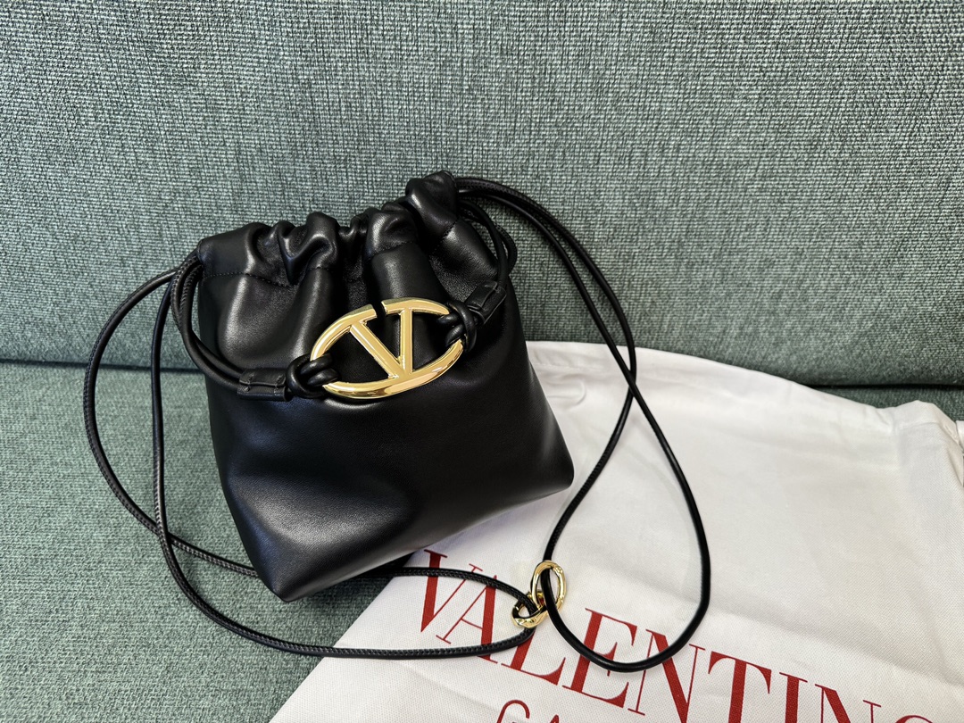 Valentino Garavani Vlogo Pouch Mini Bucket Bag – Black – 33%