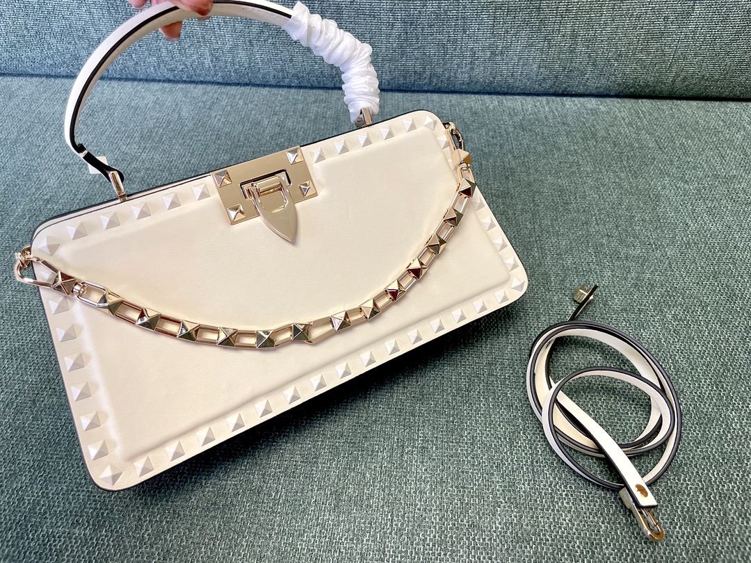 Valentino Garavani Off-White Rockstud Bag Valentino