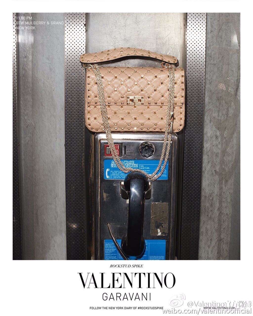 Valentino Medium Nappa Rockstud Spike Bag for Woman in Poudre |