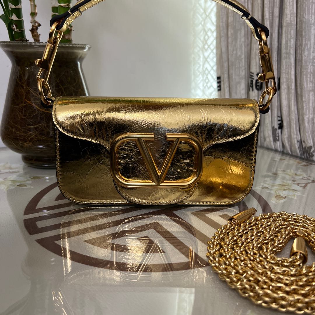 VALENTINO GARAVANI Metallic Crackle Effect Calfskin Vlogo Small Loco Shoulder Bag Platino gold
