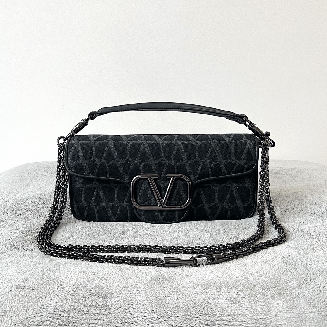 Valentino Garavani VLogo Signature Shoulder Bag