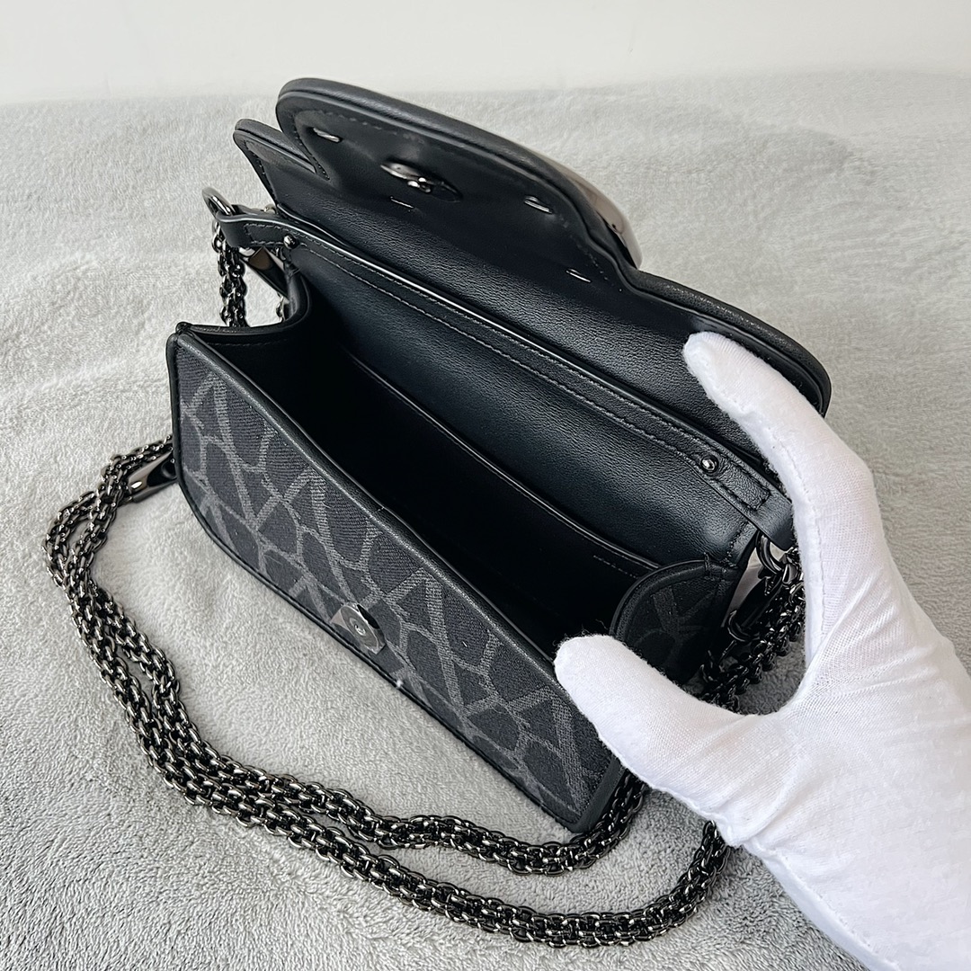 Valentino 00619