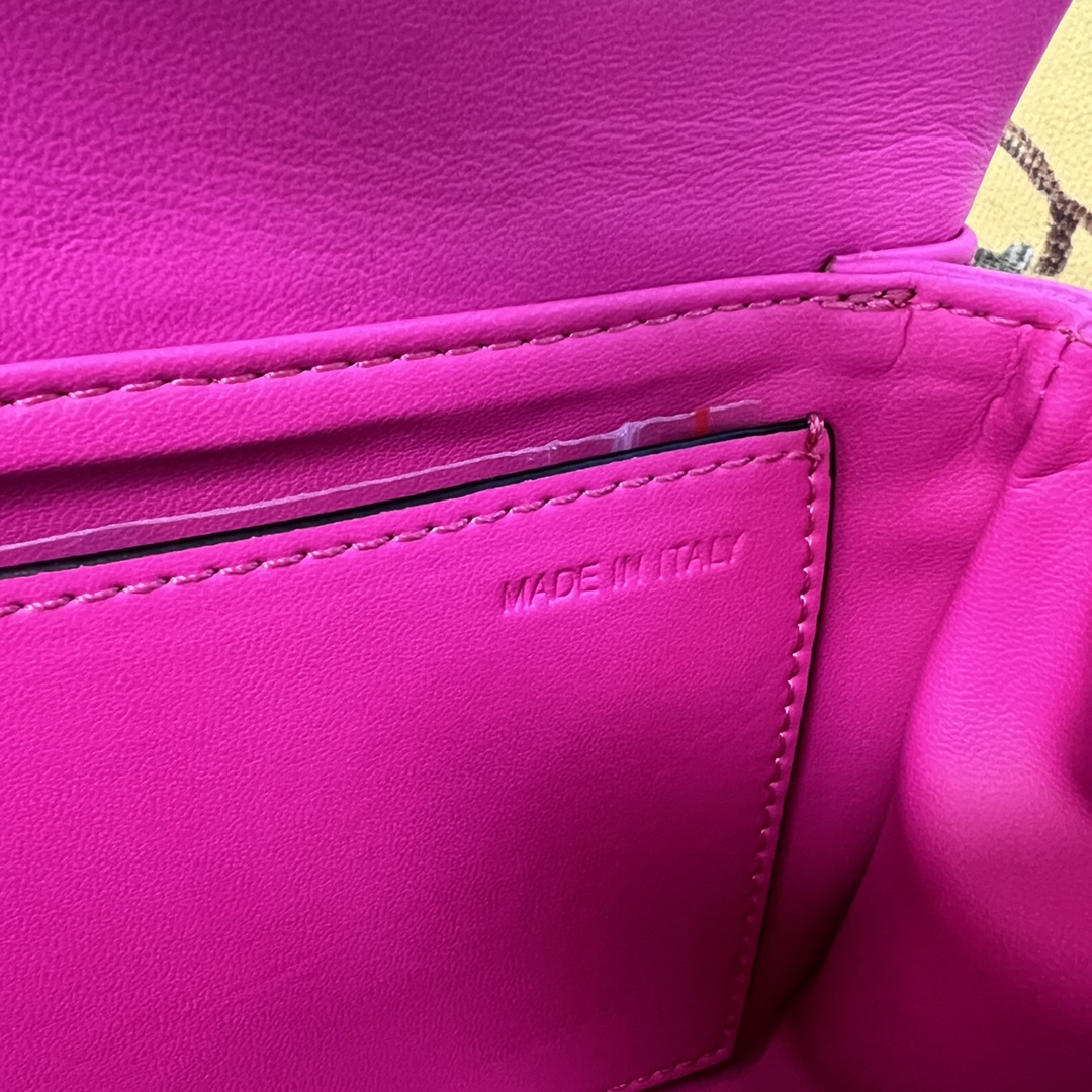 Valentino 00629