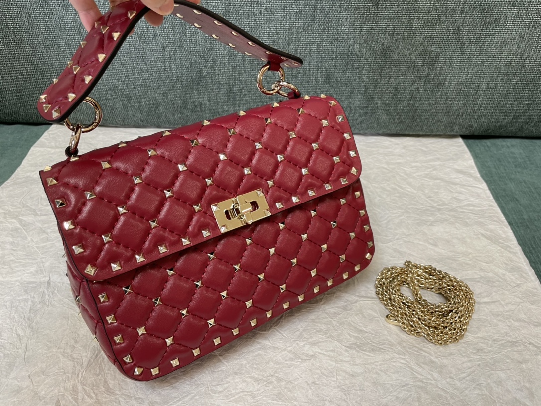 Valentino Quilted Shoulder Bag – Red Shoulder Bags, Handba