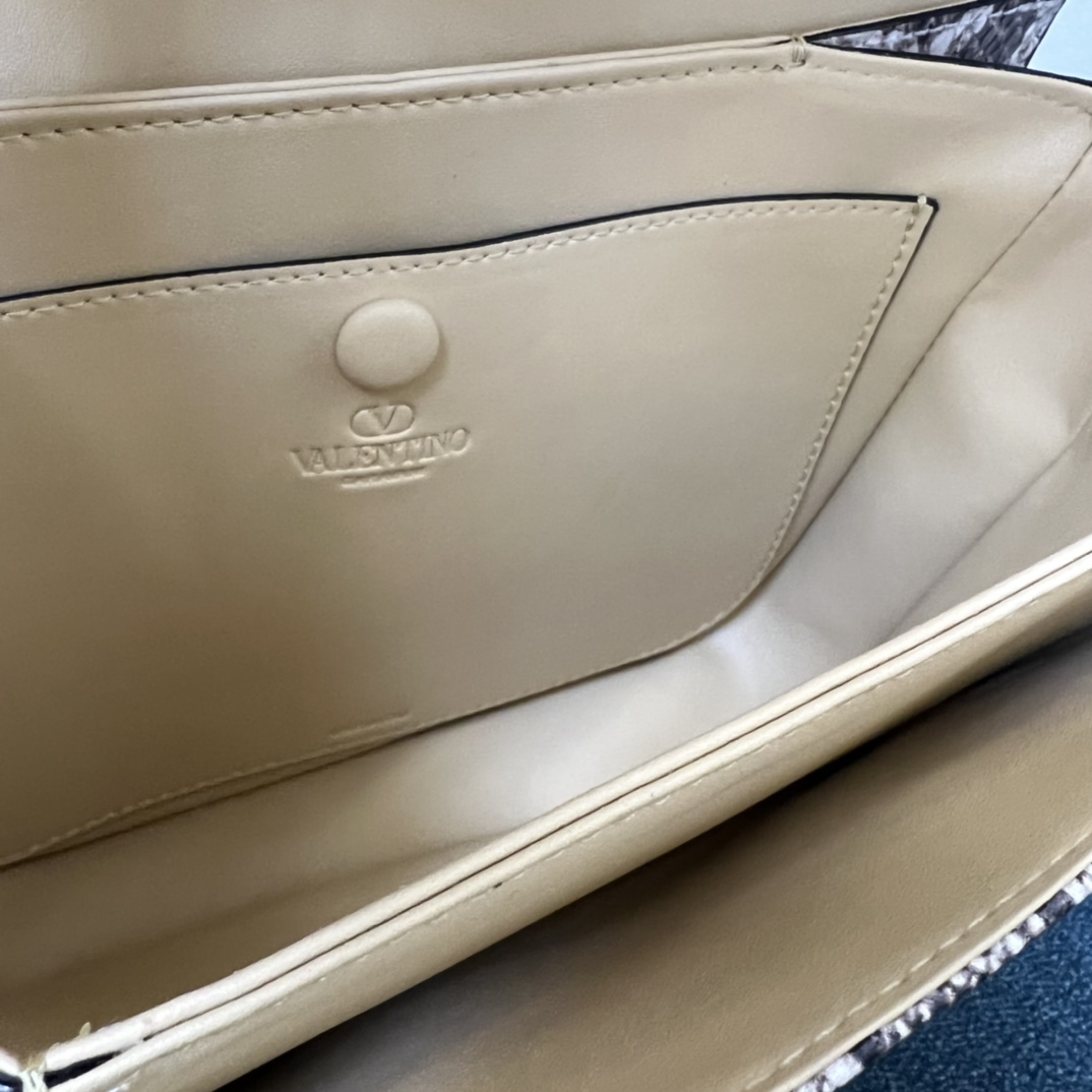 Valentino 00629