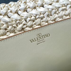 Valentino 00679