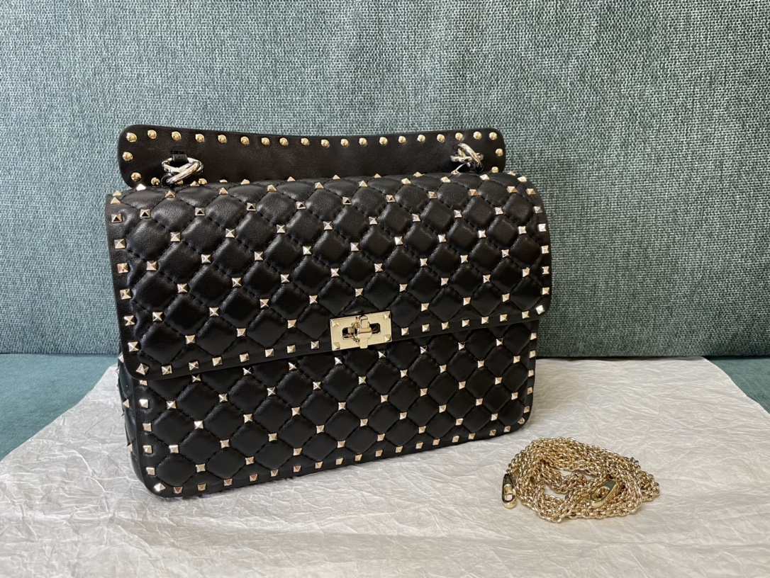 Valentino Leather Rockstud Spike – Black Shoulder Bags,