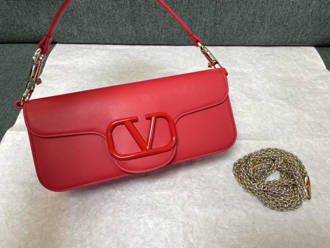 Valentino Garavani Vlogo Signature Tote Bag – Red