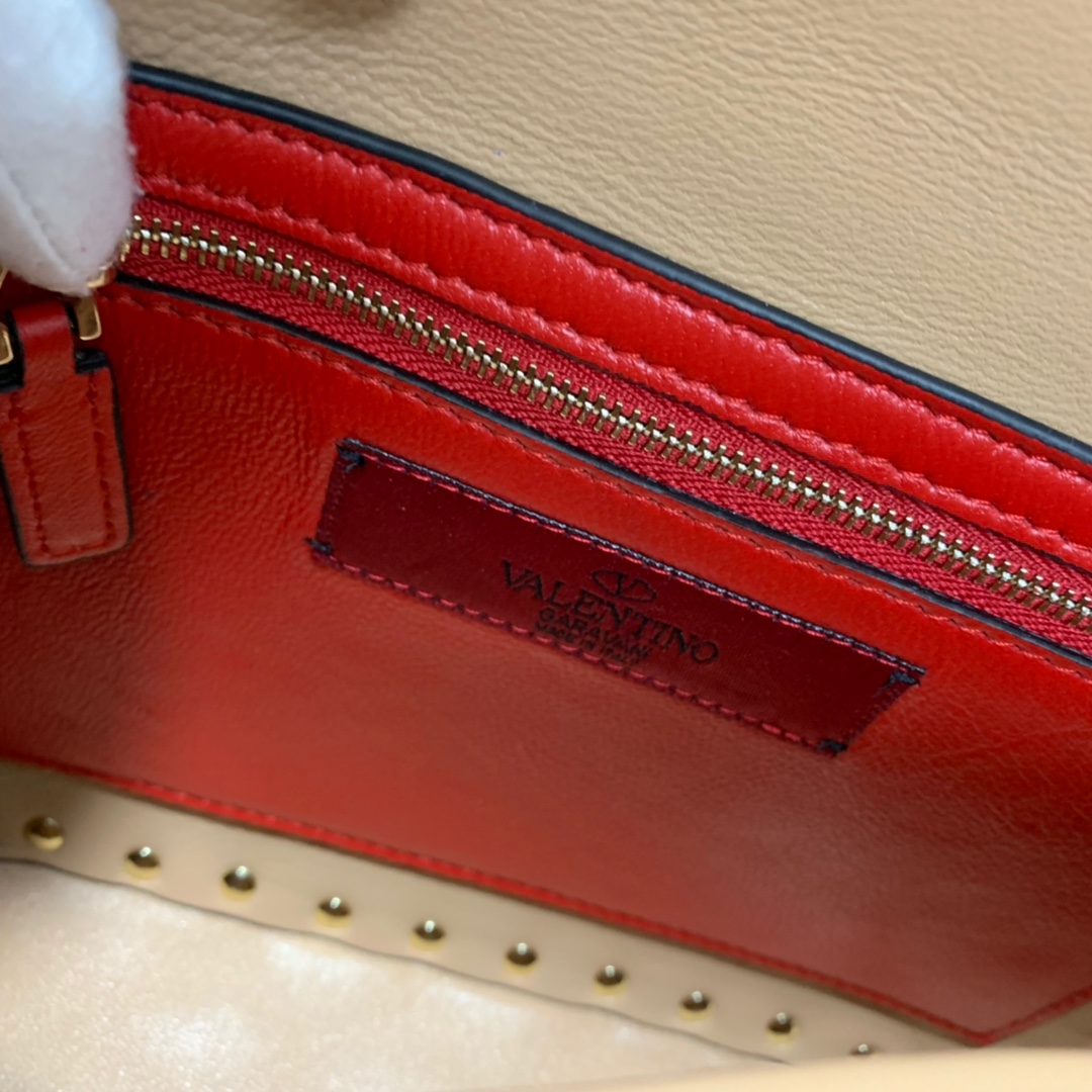 Valentino 00739
