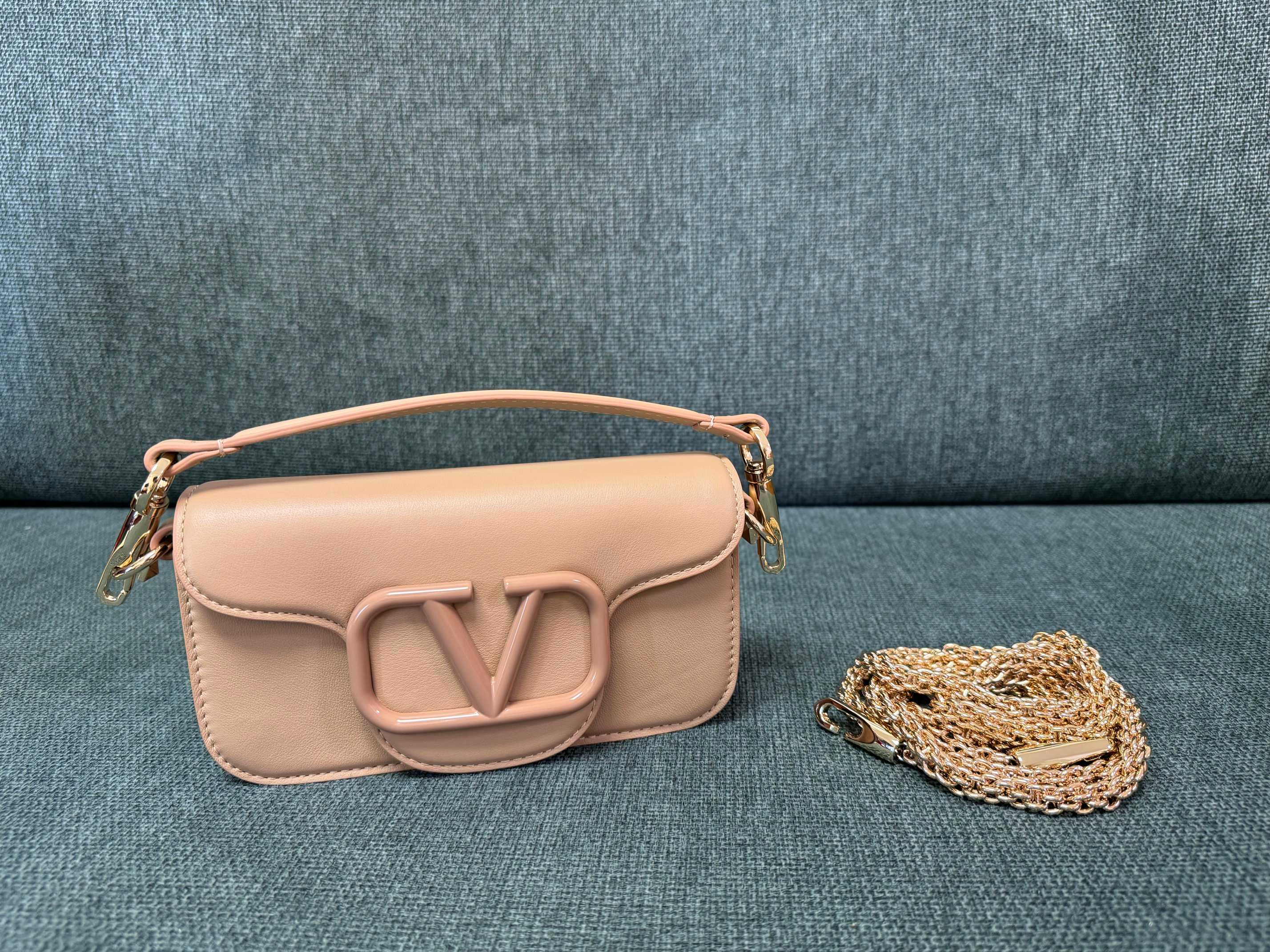 VALENTINO GARAVANI Calfskin Enamel Vlogo Small Loco
