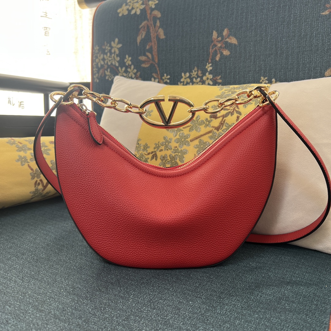 VALENTINO GARAVANI – VLogo Moon medium leather shoulder bag