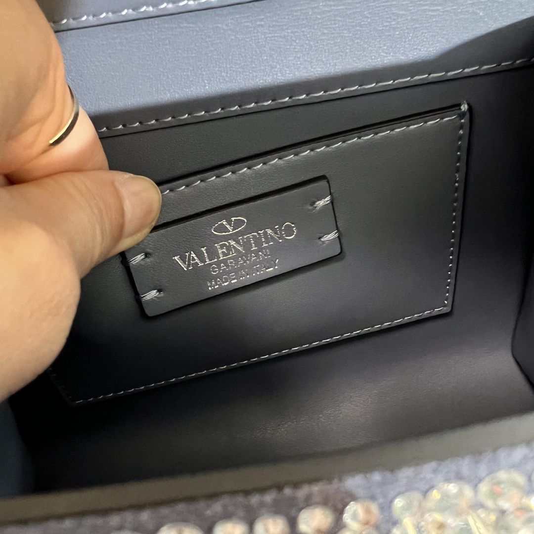 Valentino 00799