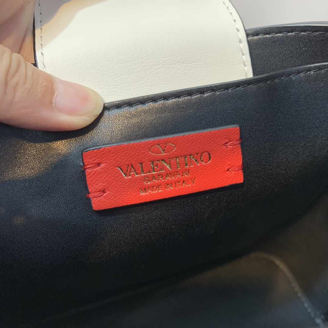 Valentino 00809