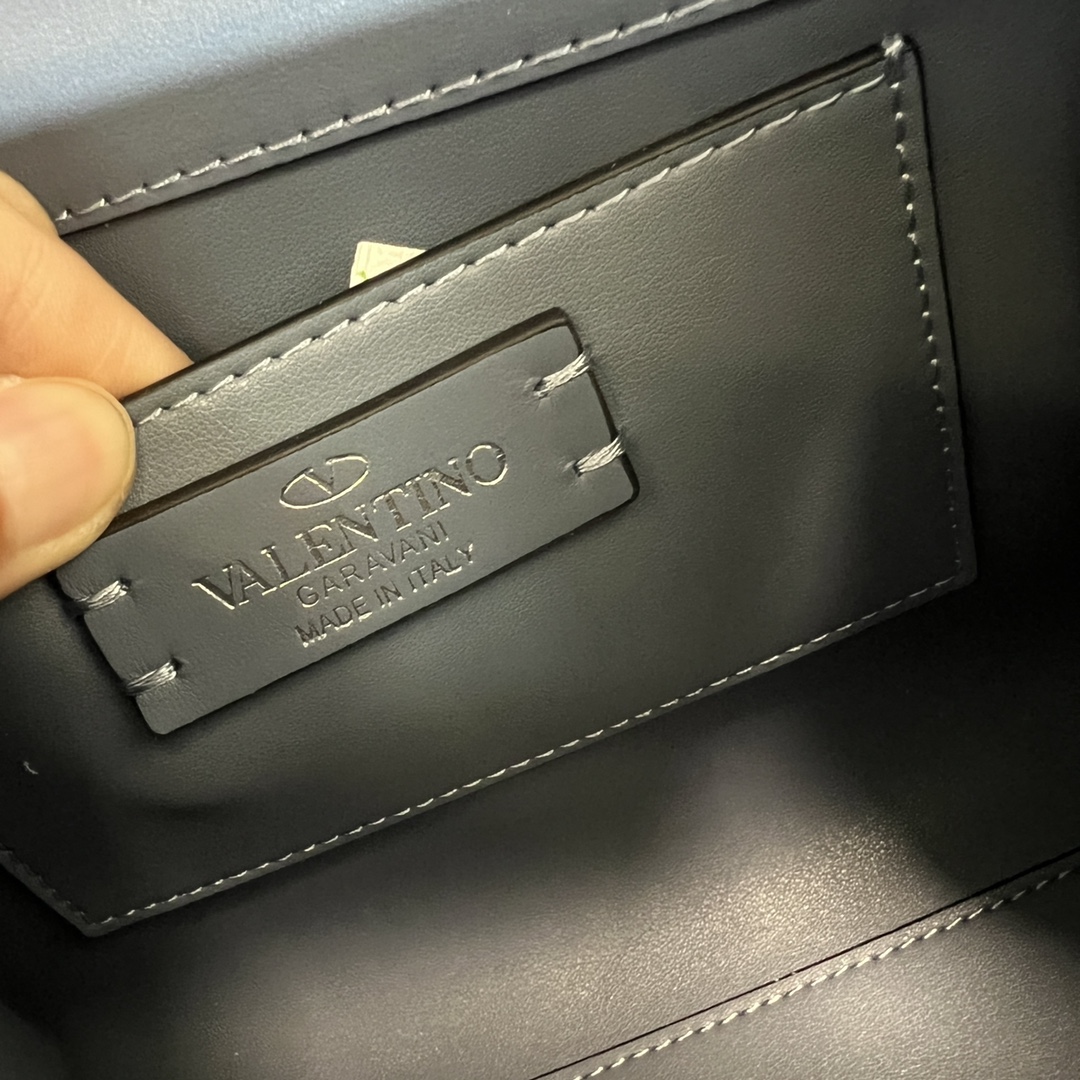 Valentino 00879