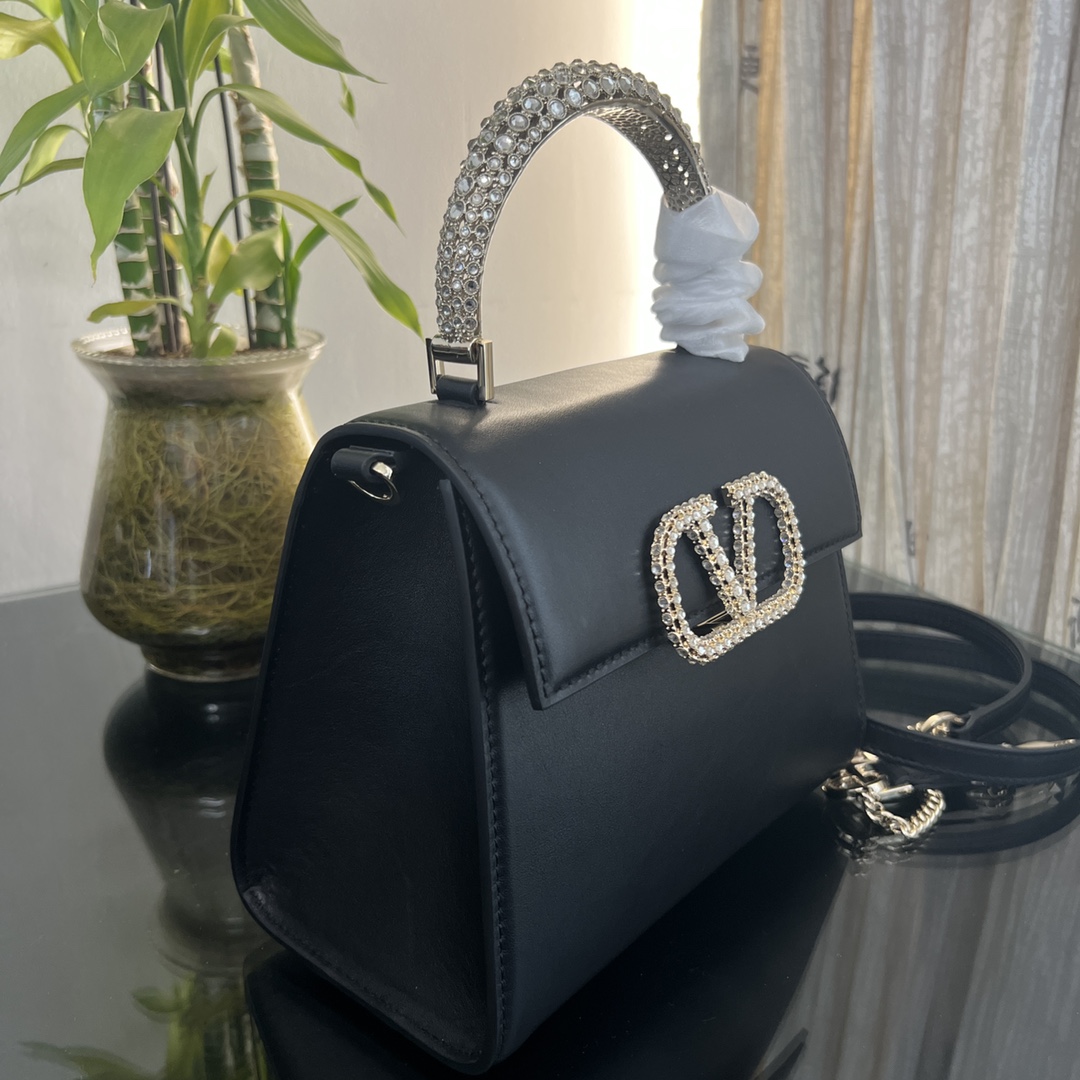 Valentino Garavani logo-embelished Tote Bag | Black |