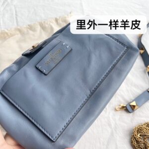 Valentino 00989