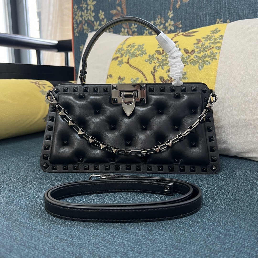 Valentino Garavani Rockstud Padded Leather Handbag |