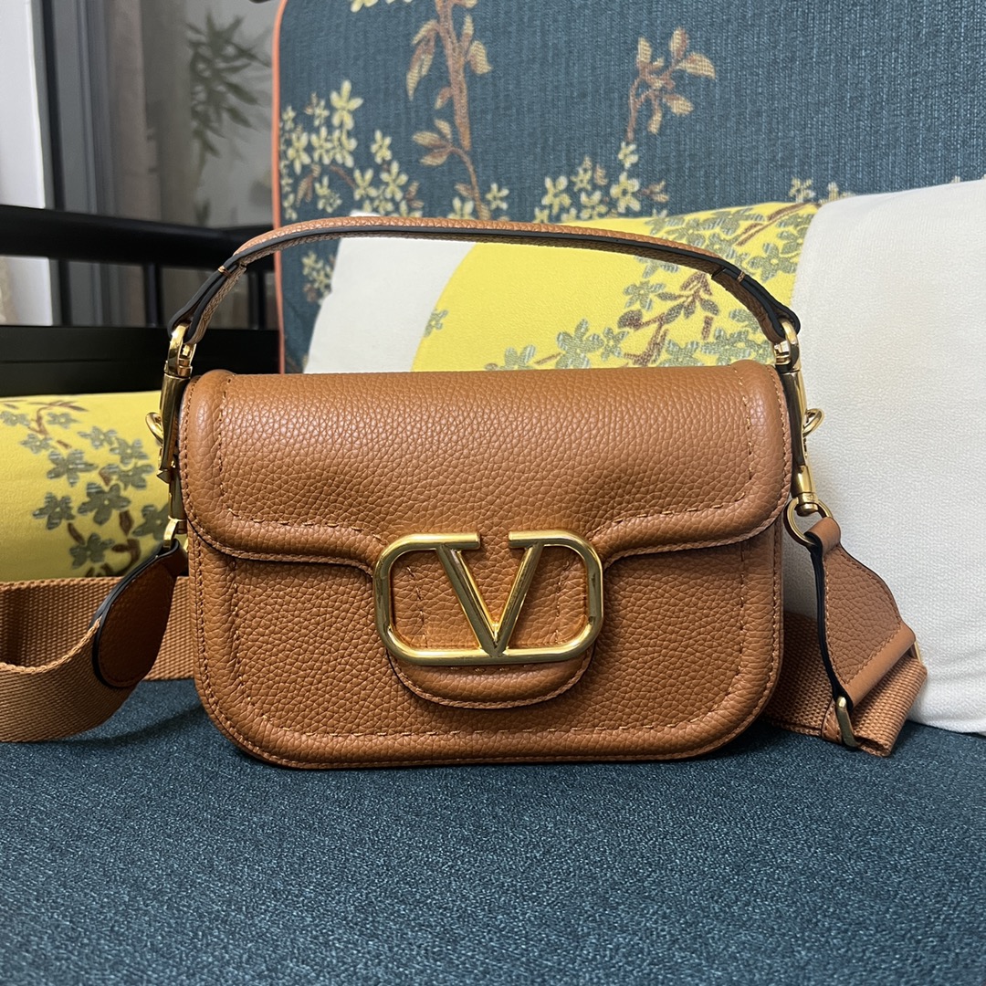 Valentino Garavani Outlet: Shoulder bag woman – Beige |
