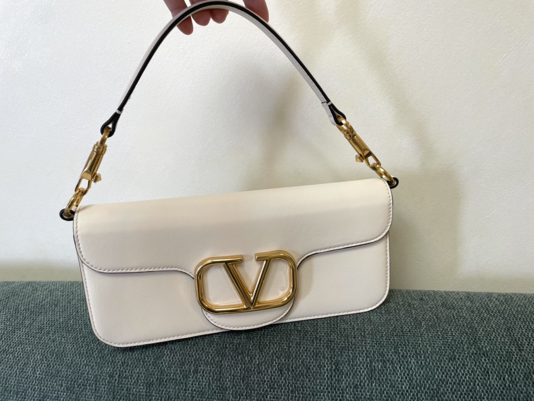Valentino Valentino Garavani Alltime Grainy Calfskin Shoulder Bag f