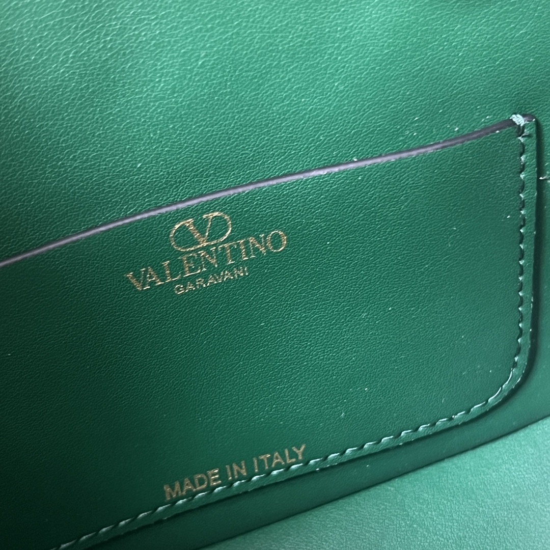 Valentino 0119