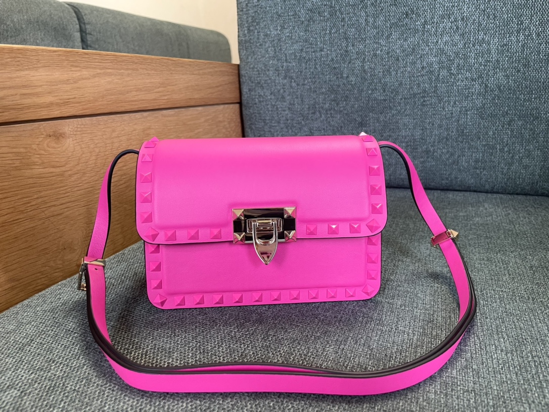 Valentino Rockstud23 Smooth Calfskin Shoulder Bag w/Tags –