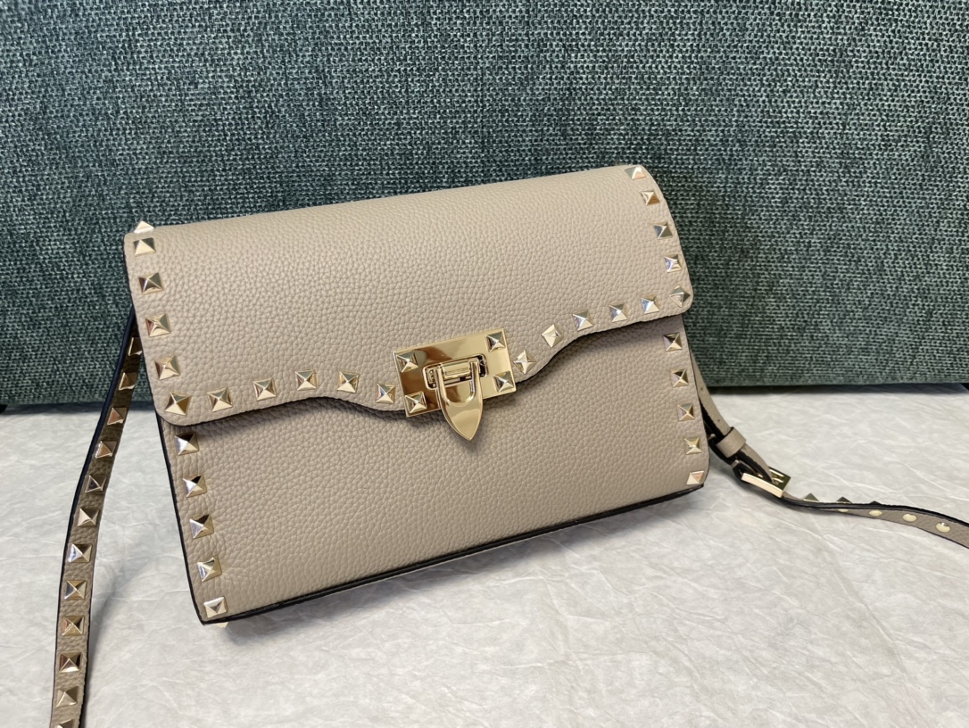 Valentino Garavani Small Rockstud Leather Shoulder Bag