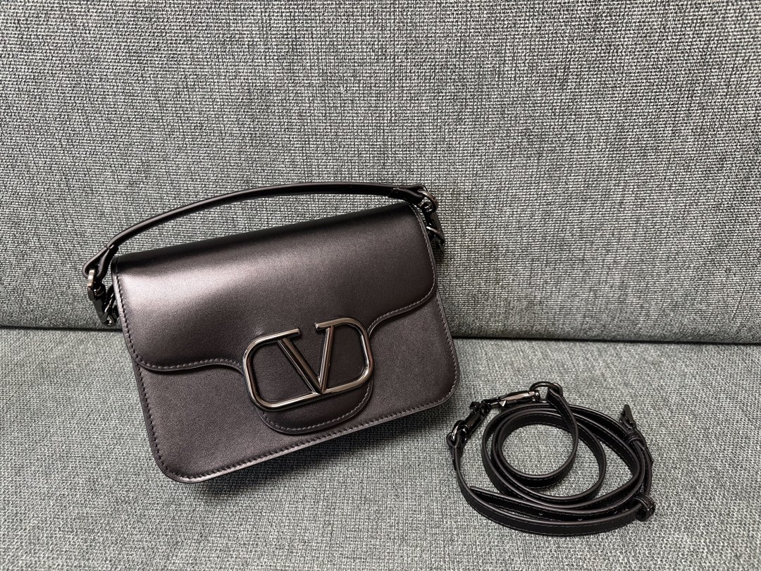 Valentino Garavani Vlogo Signature Shoulder Bag In Brown | ModeSensValentino 0149