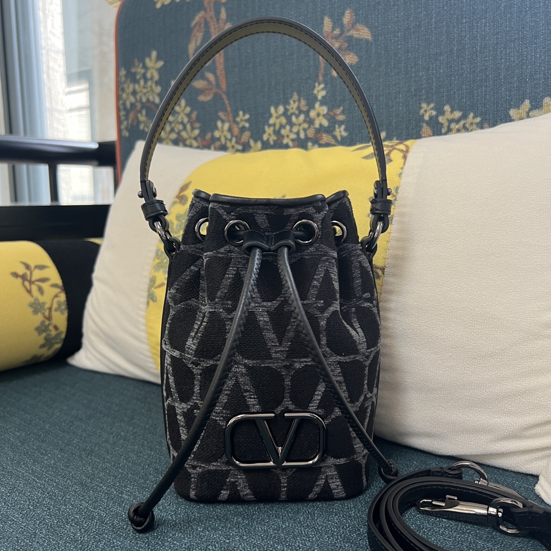 Valentino Garavani Blue Vlogo Signature Bucket Bag