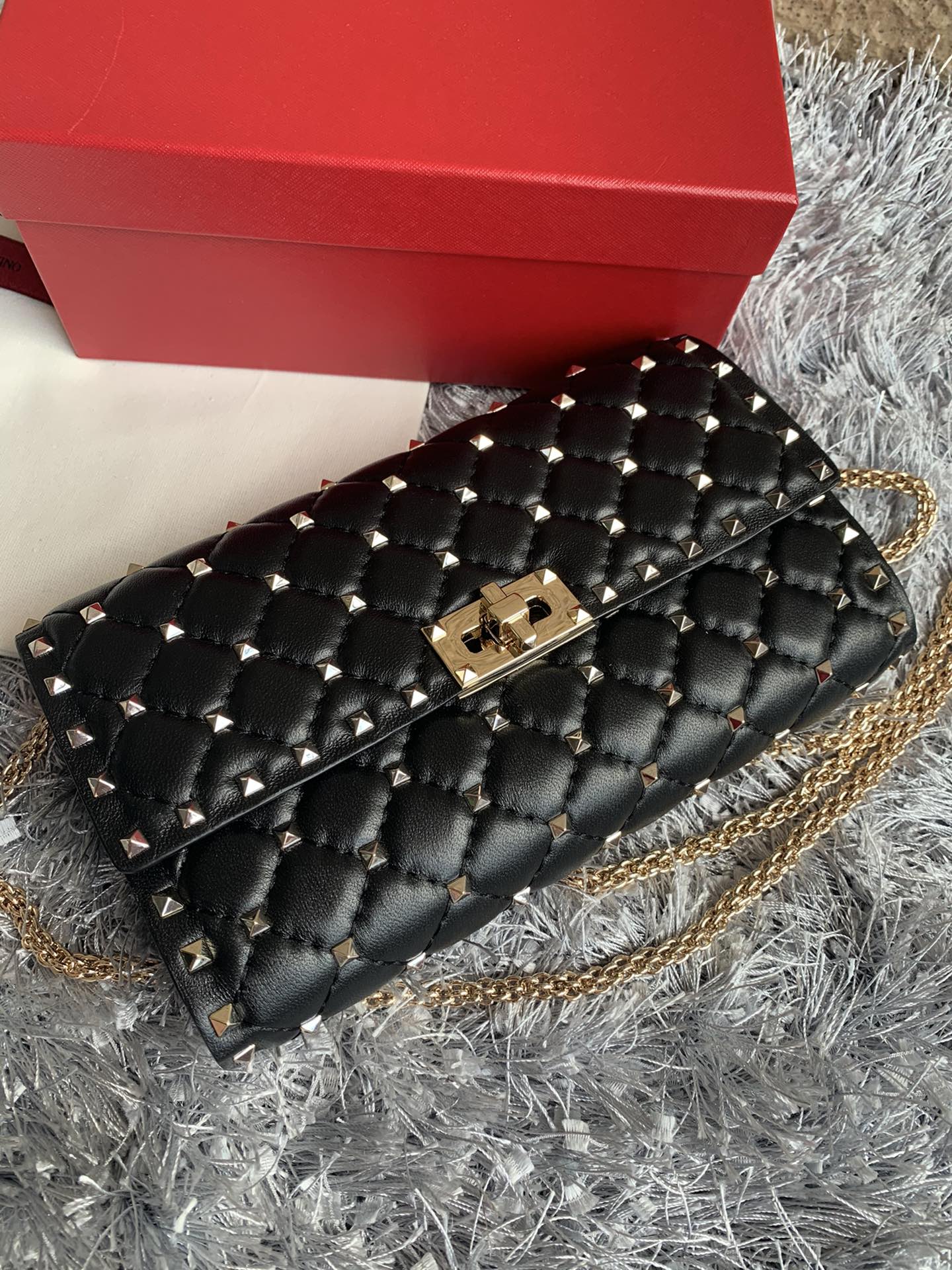 VALENTINO GARAVANI – Rockstud Spike quilted leather