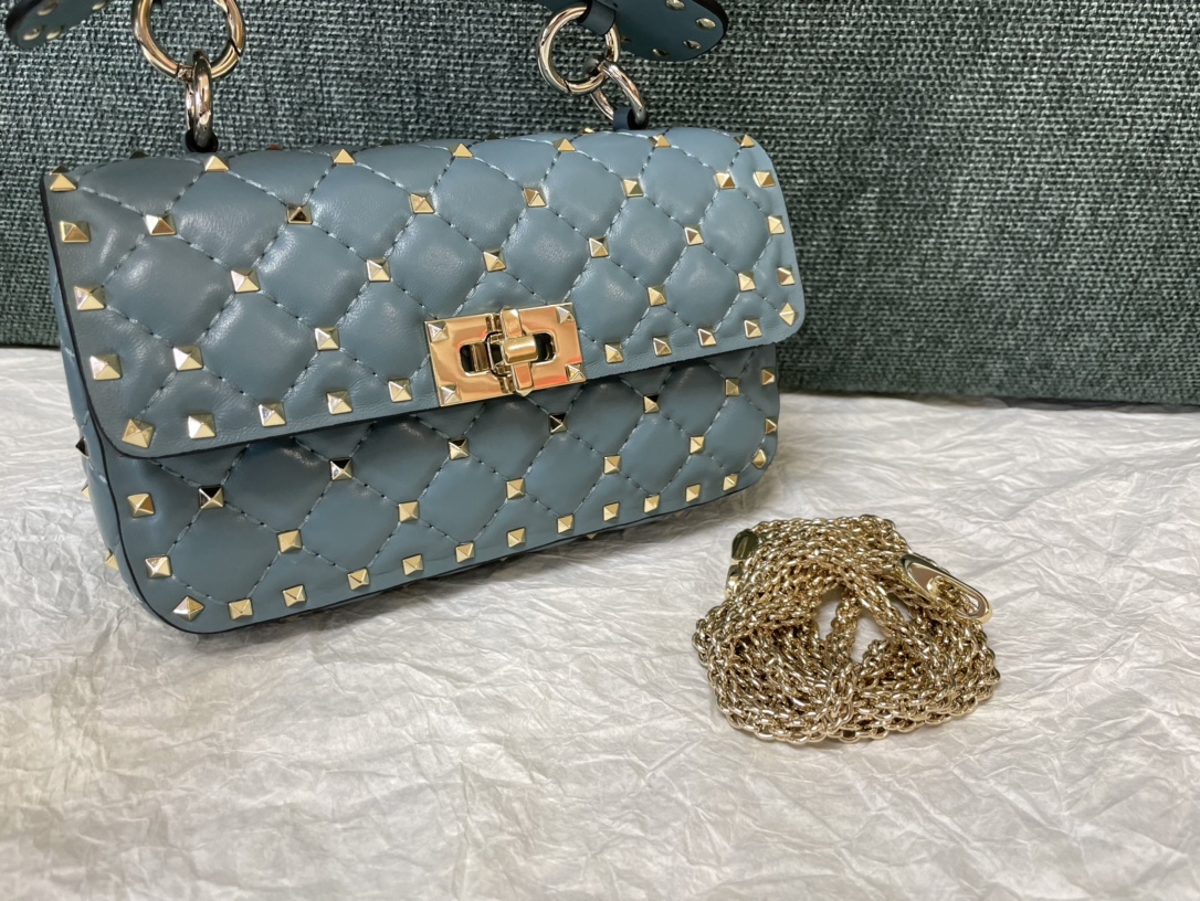 Valentino Garavani Rockstud Blue Leather ref.963864 –