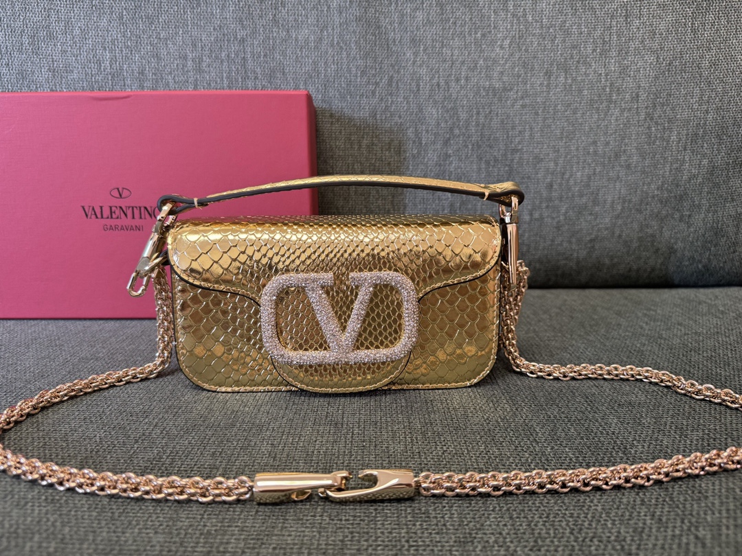 Valentino Garavani Shoulder Bags for Women |