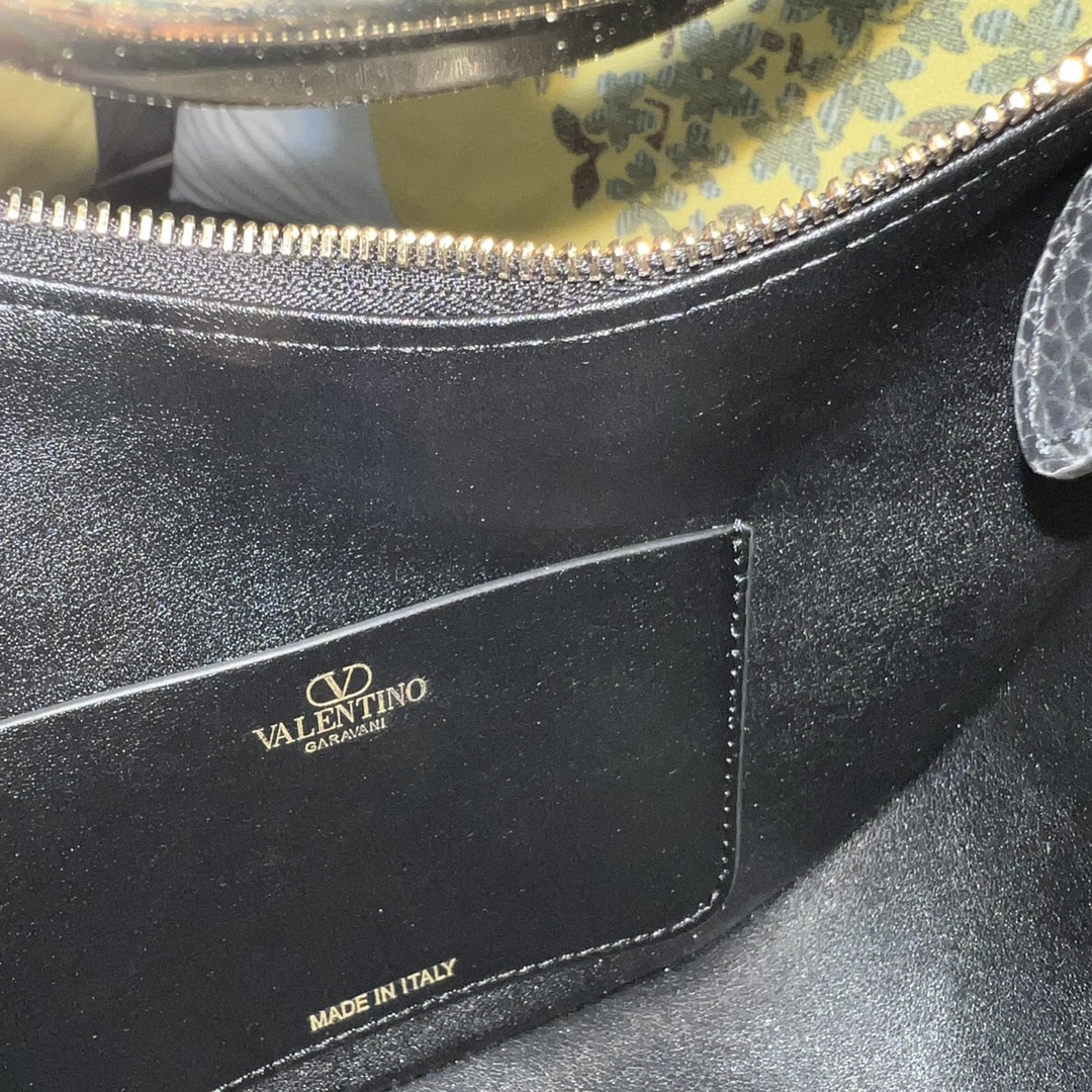 Valentino 0209