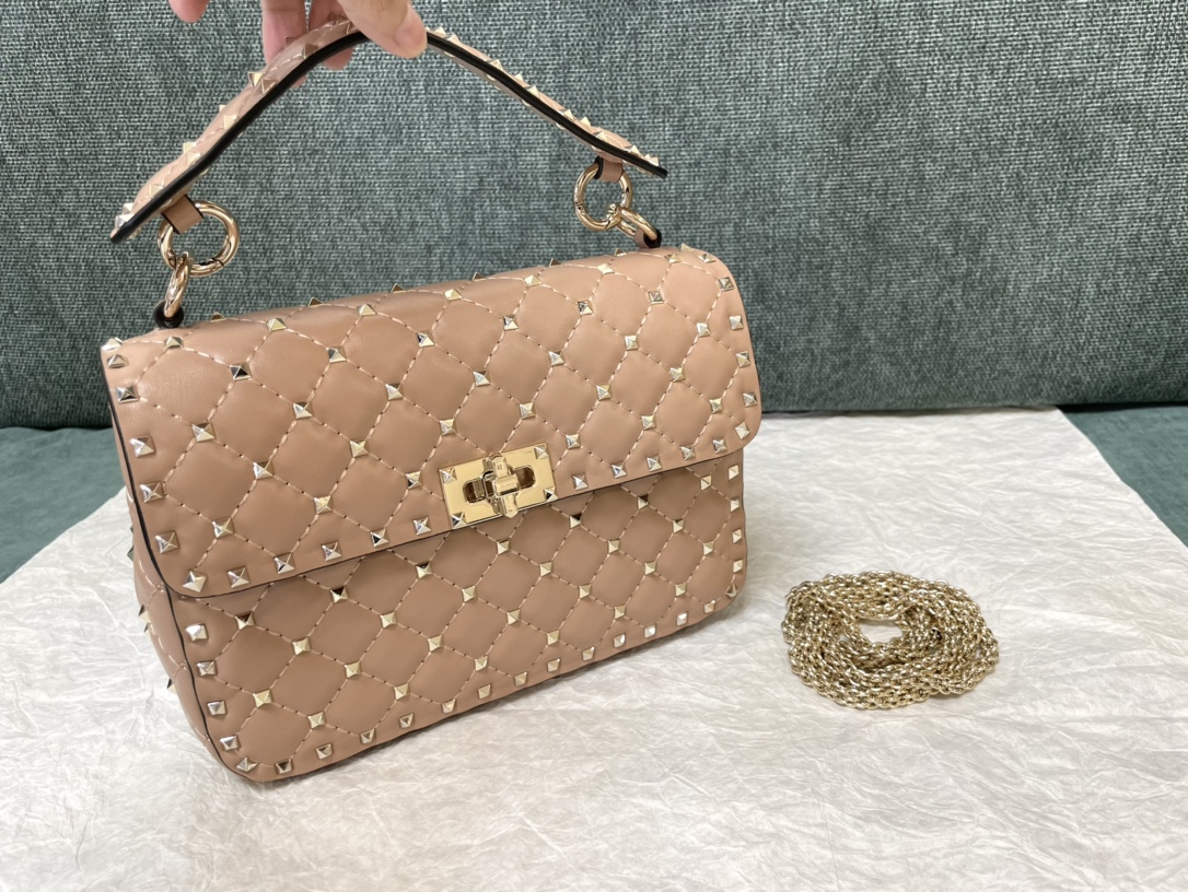 Valentino Beige Medium Rockstud Matelassé Bag –