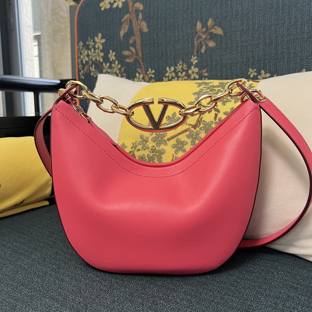 Valentino Garavani Mini VLogo Moon Shoulder Bag | Pink