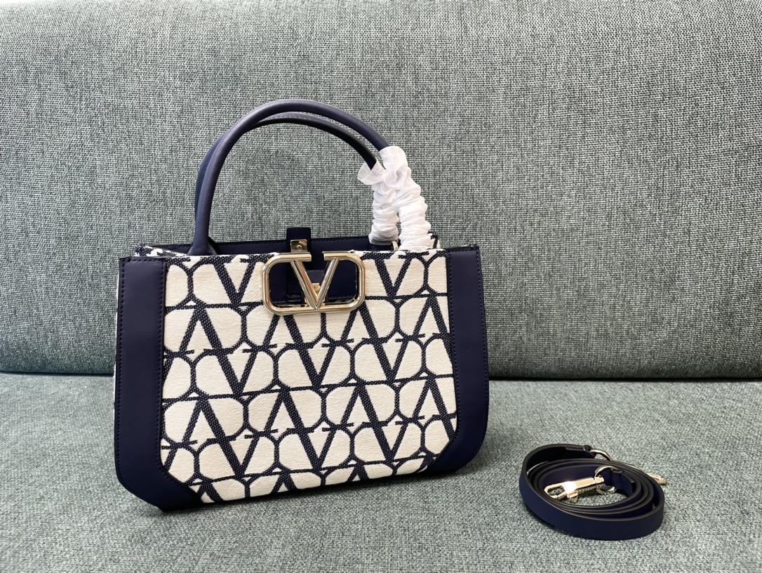 VALENTINO GARAVANI: Shoulder bag woman – Blue