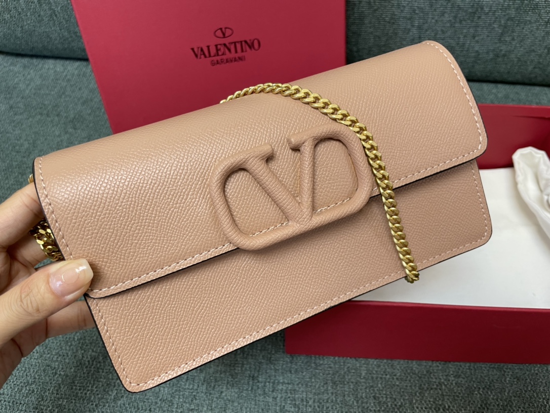 Valentino Beige Leather VLogo Signature Wallet On Chain Valentino