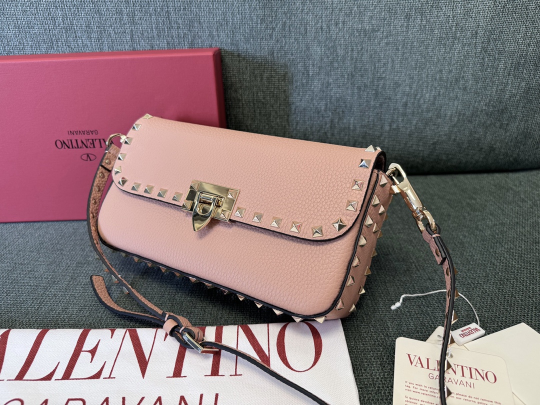 VALENTINO GARAVANI Pebbled Calfskin Medium Rockstud Flip