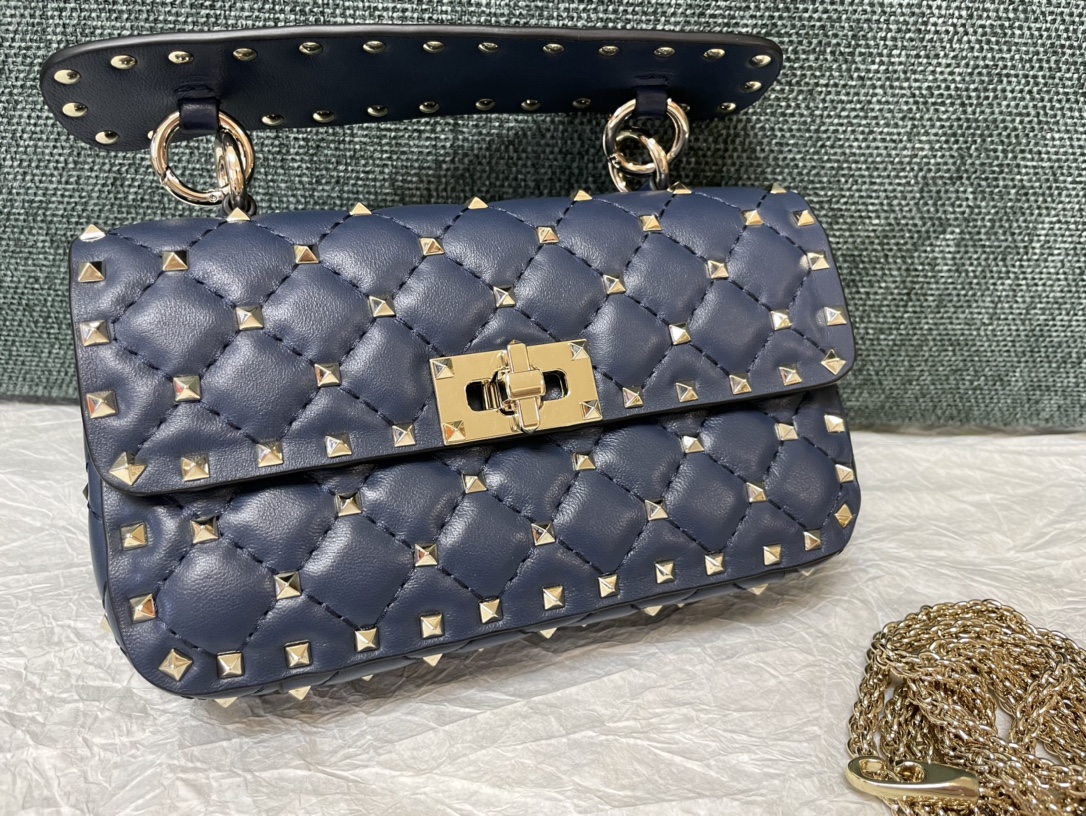 VALENTINO GARAVANI Nappa Small Rockstud Spike Shoulde