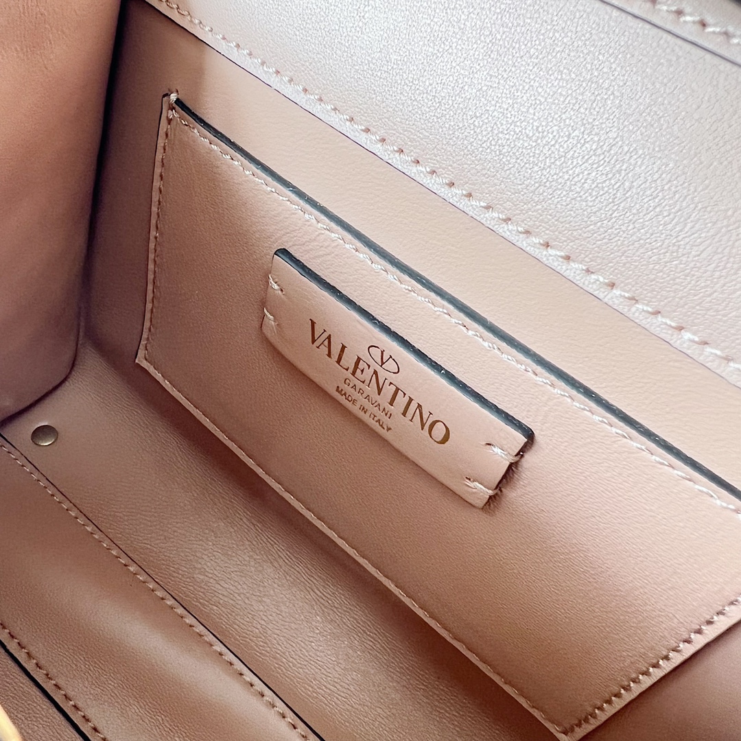 Valentino  0349