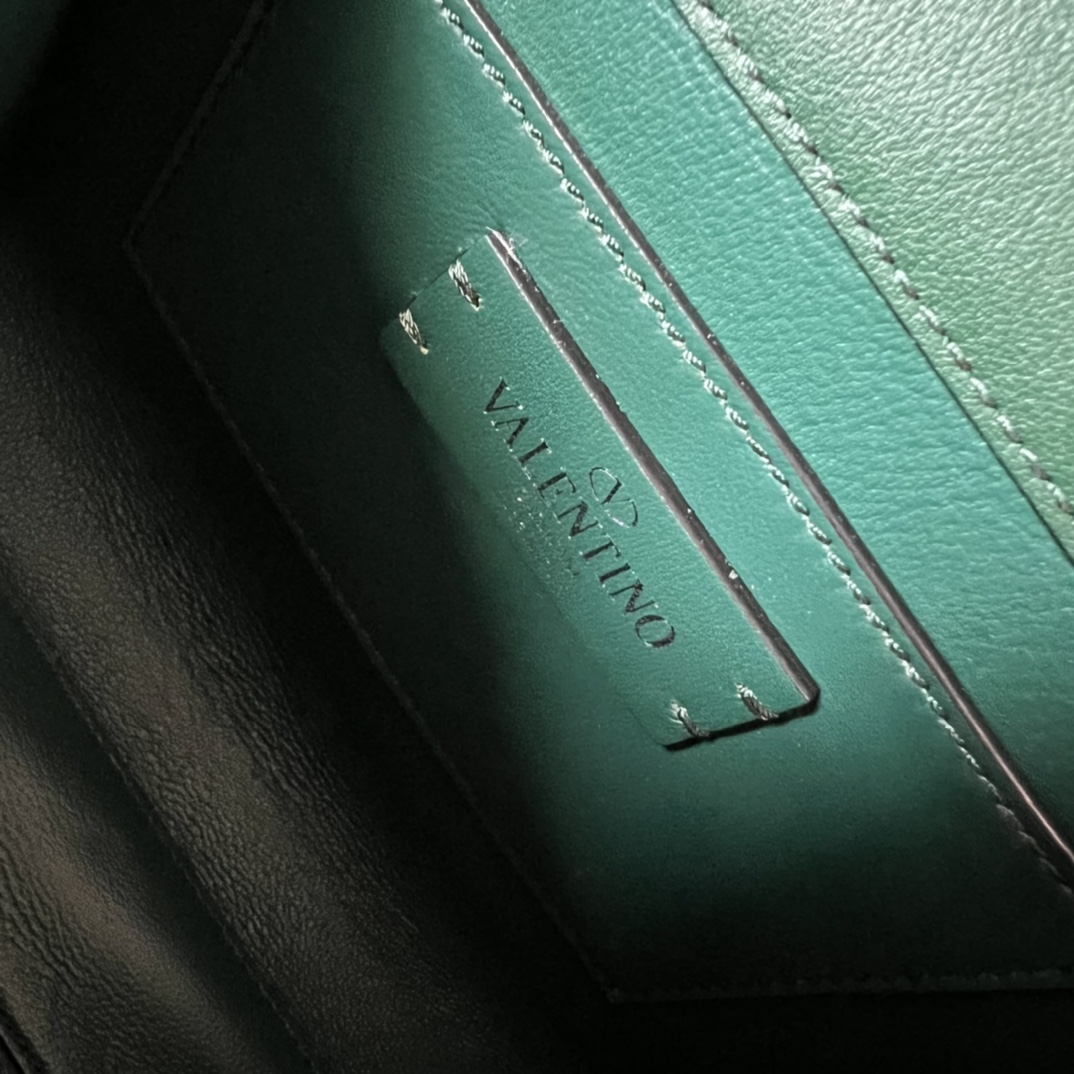 Valentino  0359