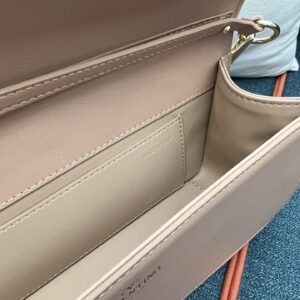 Valentino 0429