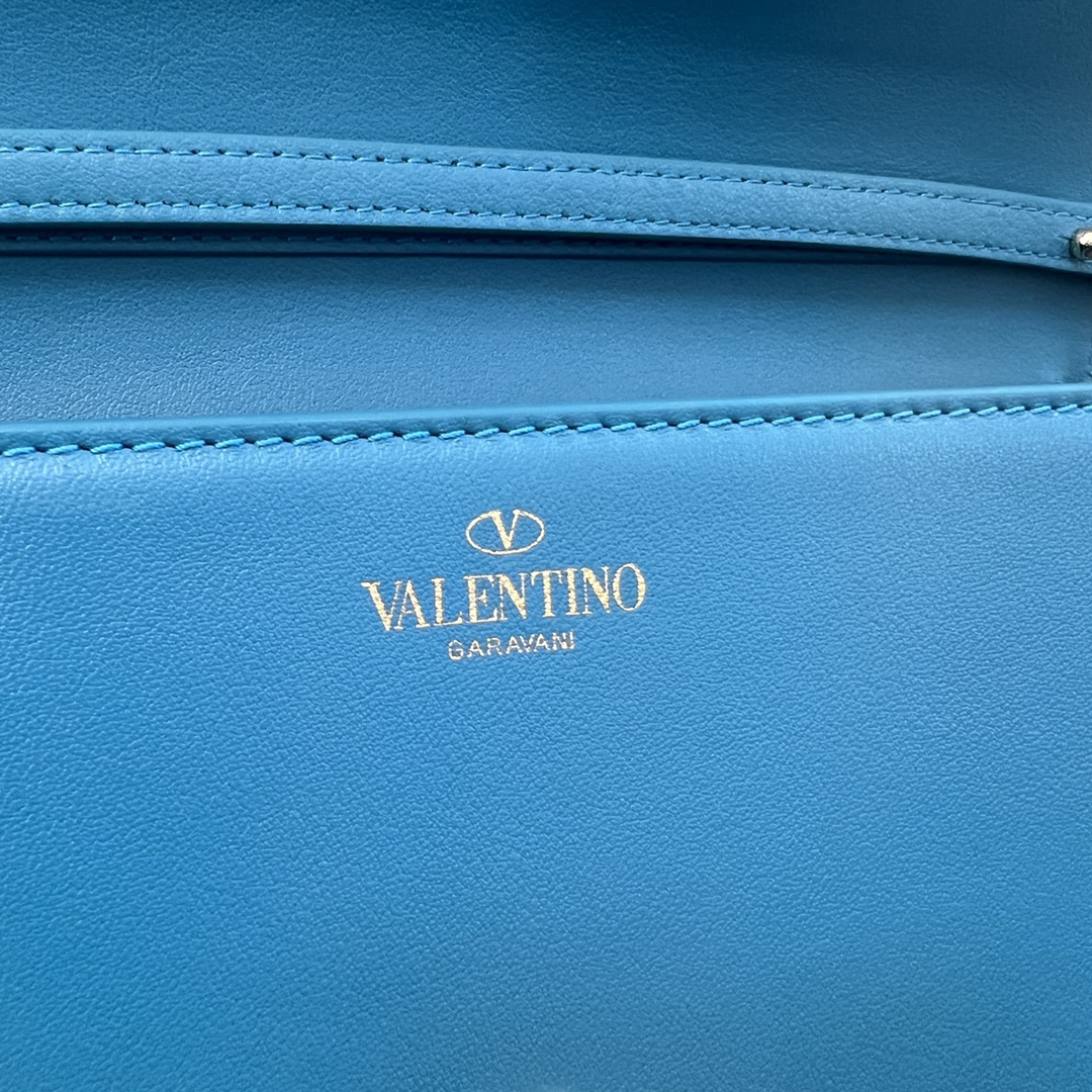 Valentino 0489