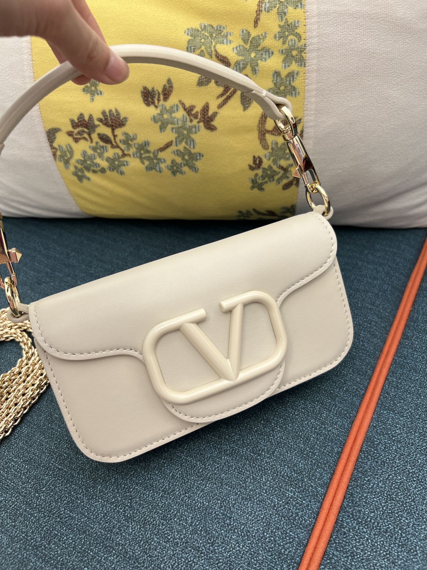 Valentino Garavani Locò Leather Shoulder Bag | White
